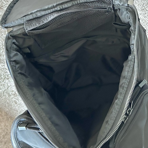 Banana Republic Large Black Insulated Backpack Hiking Golf Picnic 11x16 Unisex main image 5